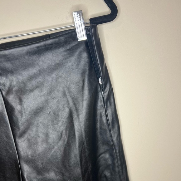 Old Navy Faux Leather Straight Leg Ankle Length Slacks - Size 10 in Jet Black - Picture 5 of 10